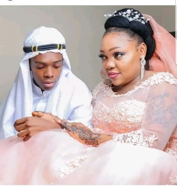 19-Year-Old Boy Marries His 39-Year-Old Girlfriend (Photos)