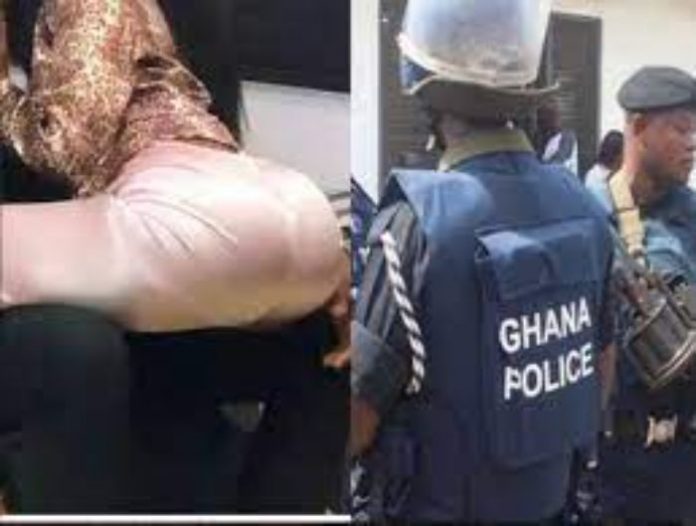 (Video) Policeman In Trouble As Ashawo Twerks Her Heavy NYASH In His Front